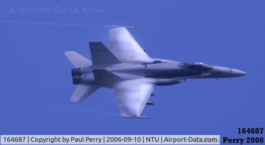 164687, McDonnell Douglas F/A-18C Hornet C/N 1120, Yes, she is everywhere...this time making with the vapor