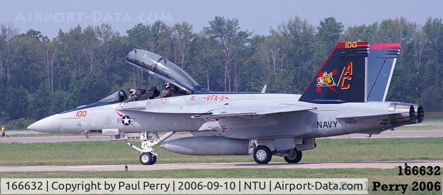 166632, Boeing F/A-18F Super Hornet C/N F125, The Red Rippers' line bird, looking striking