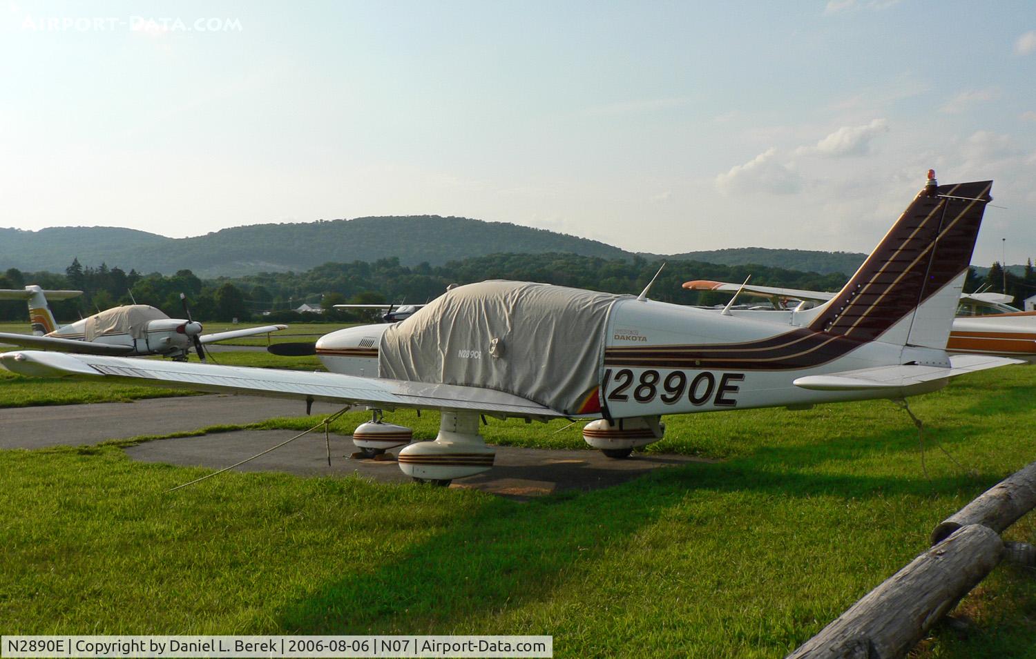 N2890E, 1979 Piper PA-28-201T Turbo Dakota C/N 28-7921086, This 1979 Turbo Dakota appears to be very well cared for.