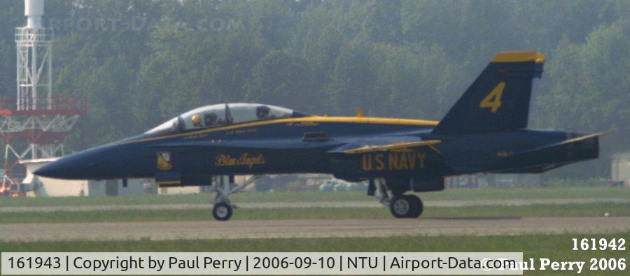 161943, McDonnell Douglas F/A-18B Hornet C/N 0150, The Number Seven bird standing in for Four