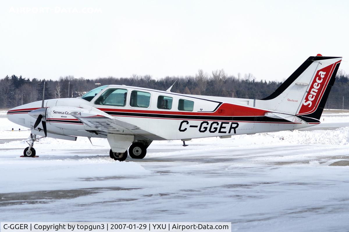 C-GGER, 1991 Beech 58 Baron C/N TH-1637, Parked in front of Katana Kafe.
