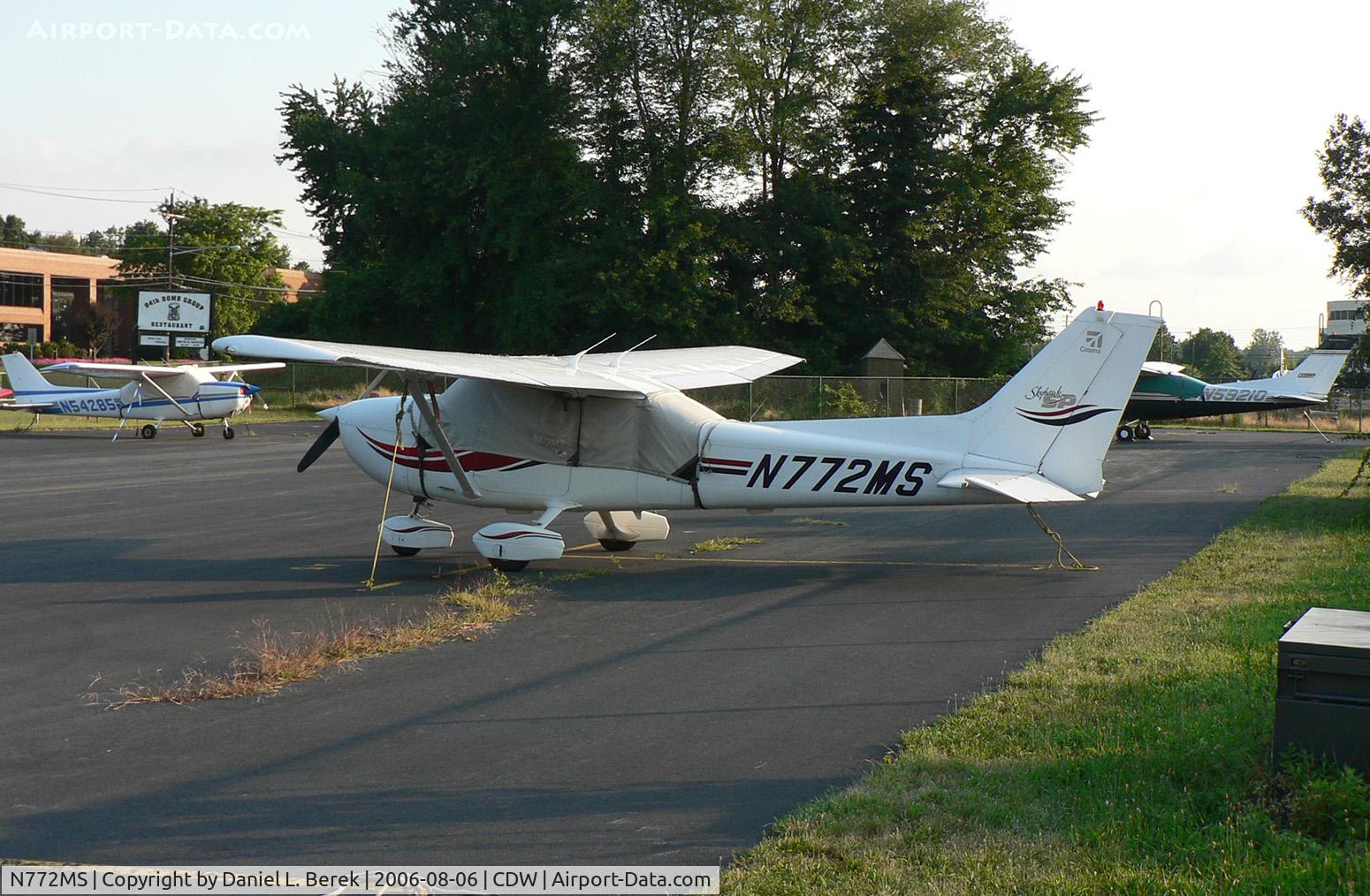 N772MS, 1999 Cessna 172S C/N 172S8180, This Skyhawk was built in 1999.