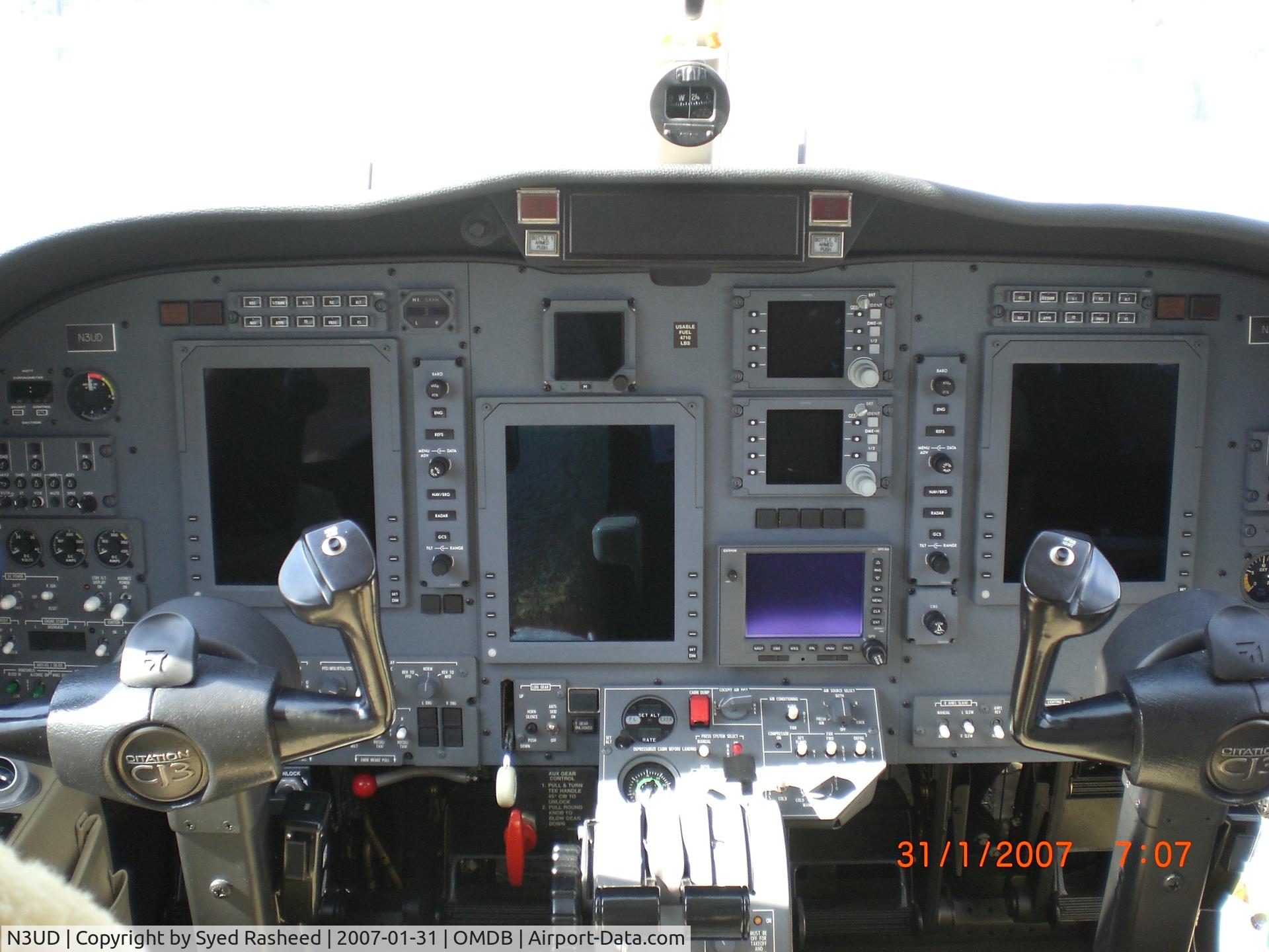 N3UD, 2006 Cessna 525B CitationJet CJ3 C/N 525B0069, Cockpit of Citation CJ3 @ the MEBA Dubai