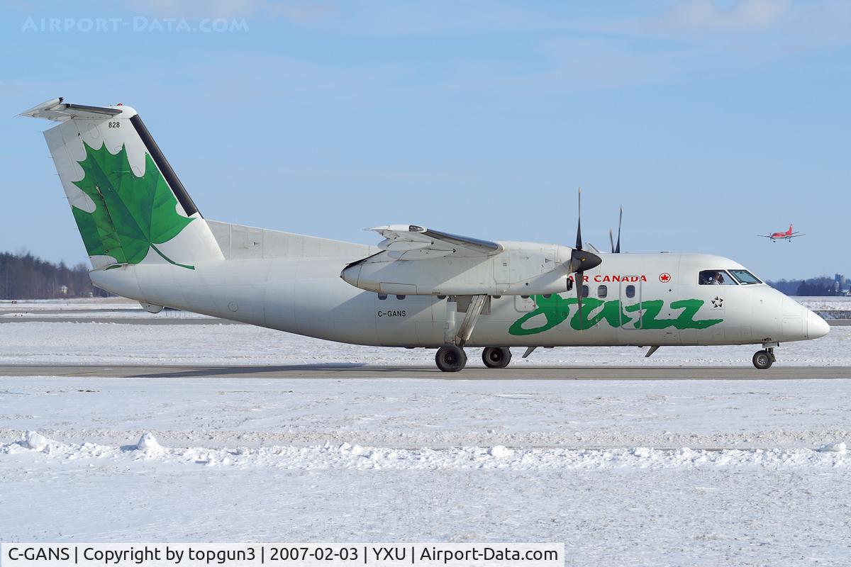 C-GANS, 1986 De Havilland Canada DHC-8-102 Dash 8 C/N 057, Taxiing on Golf