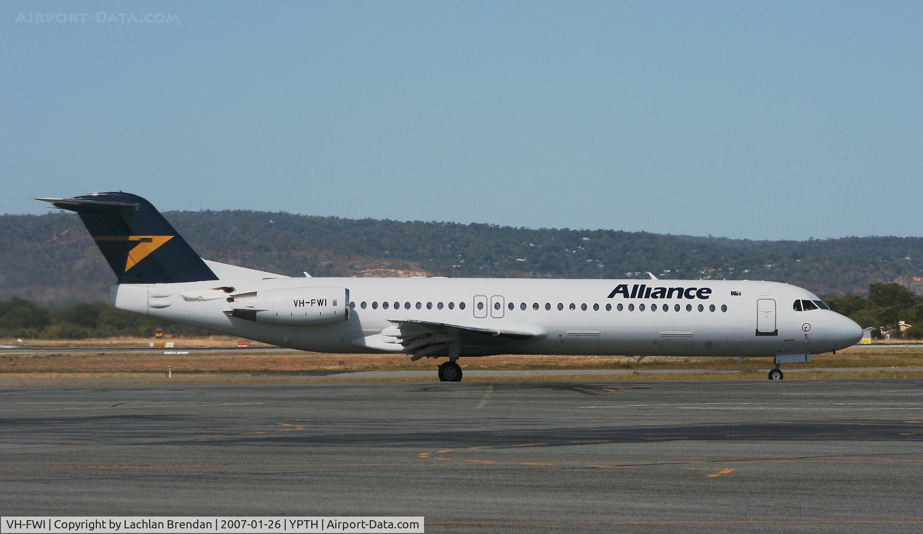 VH-FWI, 1990 Fokker 100 (F-28-0100) C/N 11318, Fokker F28 Mk 0100