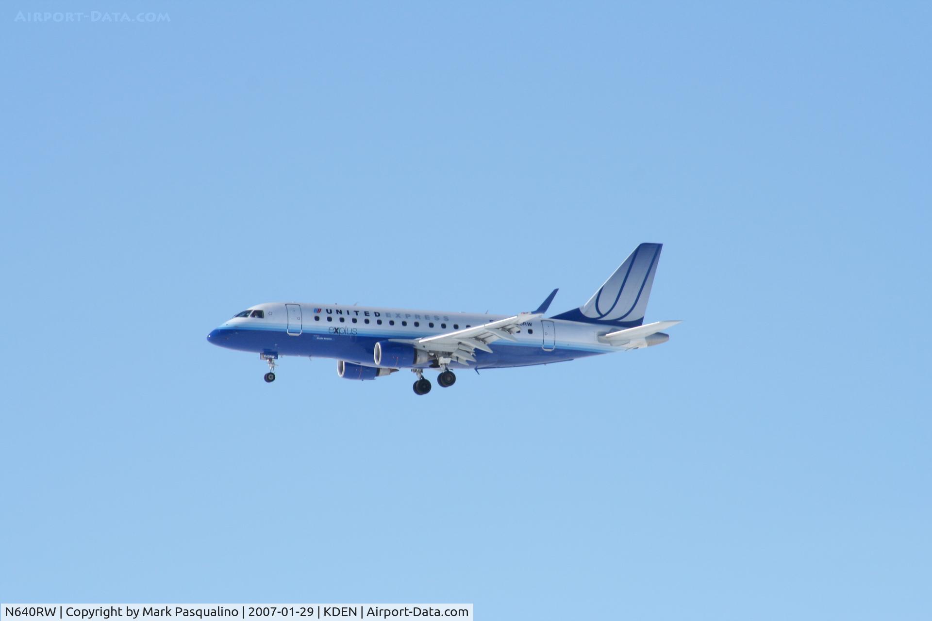 N640RW, 2004 Embraer 170SE (ERJ-170-100SE) C/N 17000058, ERJ-170-100SE