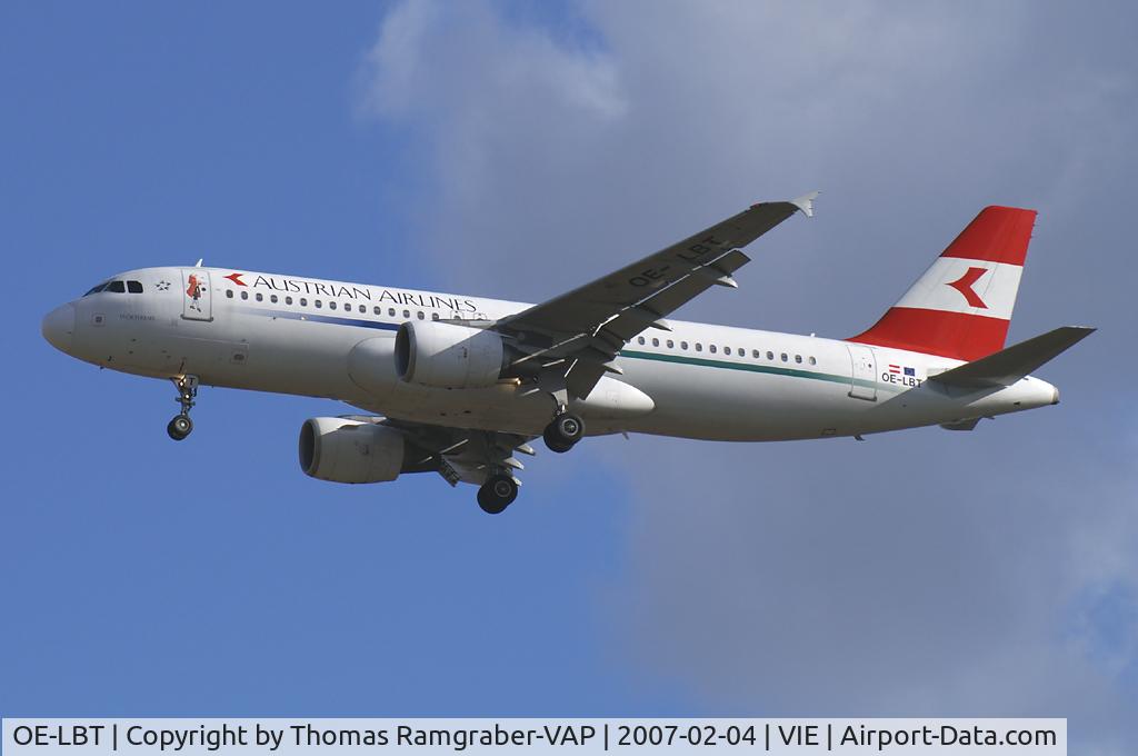 OE-LBT, 2000 Airbus A320-214 C/N 1387, Austrian Airlines Airbus A320 (still in old colors)