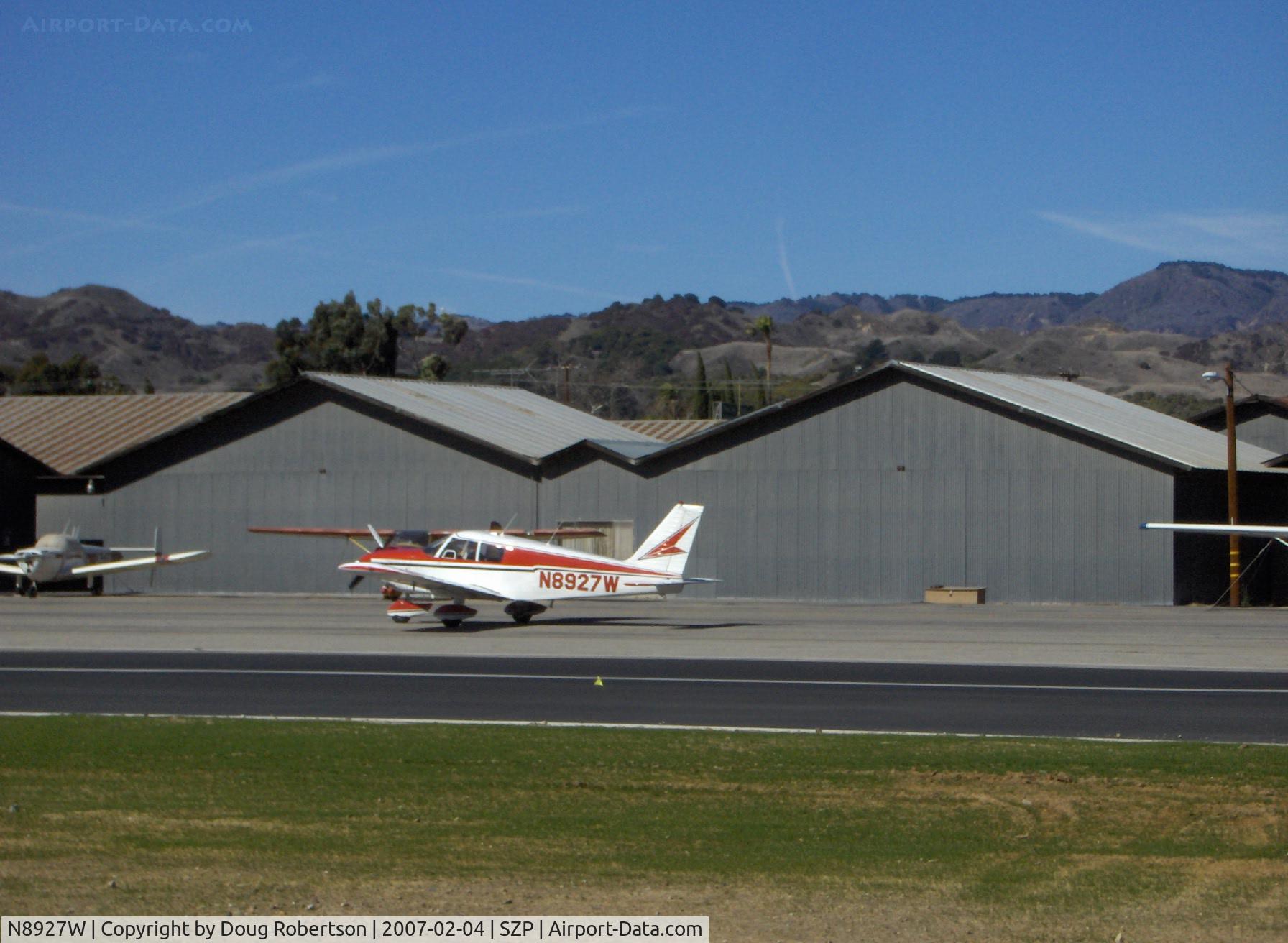 N8927W, 1964 Piper PA-28-235 C/N 28-10492, 1964 Piper PA-28-235 CHEROKEE, Lycoming IO-540-B4B5 235 Hp, taxi to Rwy 04