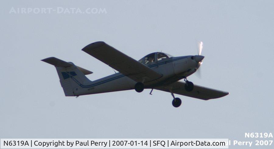 N6319A, 1978 Piper PA-38-112 Tomahawk C/N 38-78A0381, Tomahawk practicing at Suffolk early in the morning