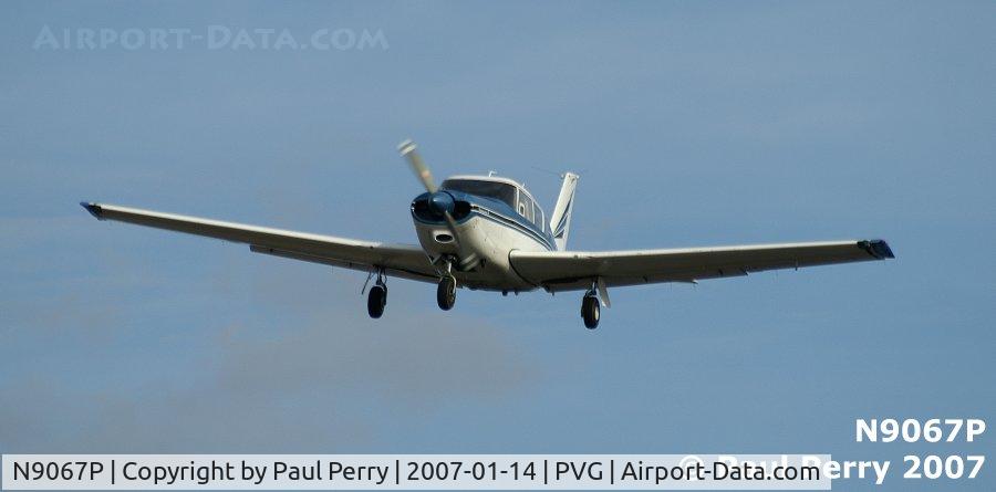 N9067P, 1966 Piper PA-24-260 C/N 24-4535, On final to KPVG