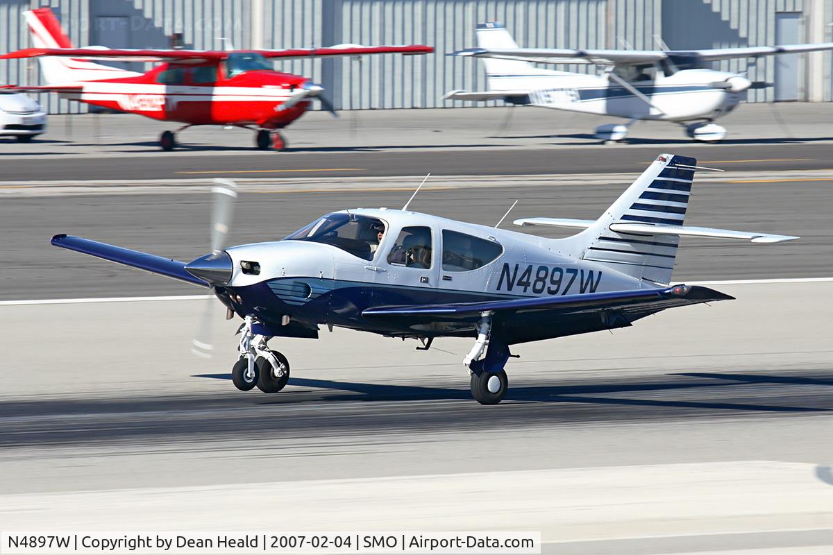 N4897W, 1977 Rockwell International 114 Commander C/N 14227, Michael Reznick's 1977 Rockwell Commander 114 landing on RWY 21.