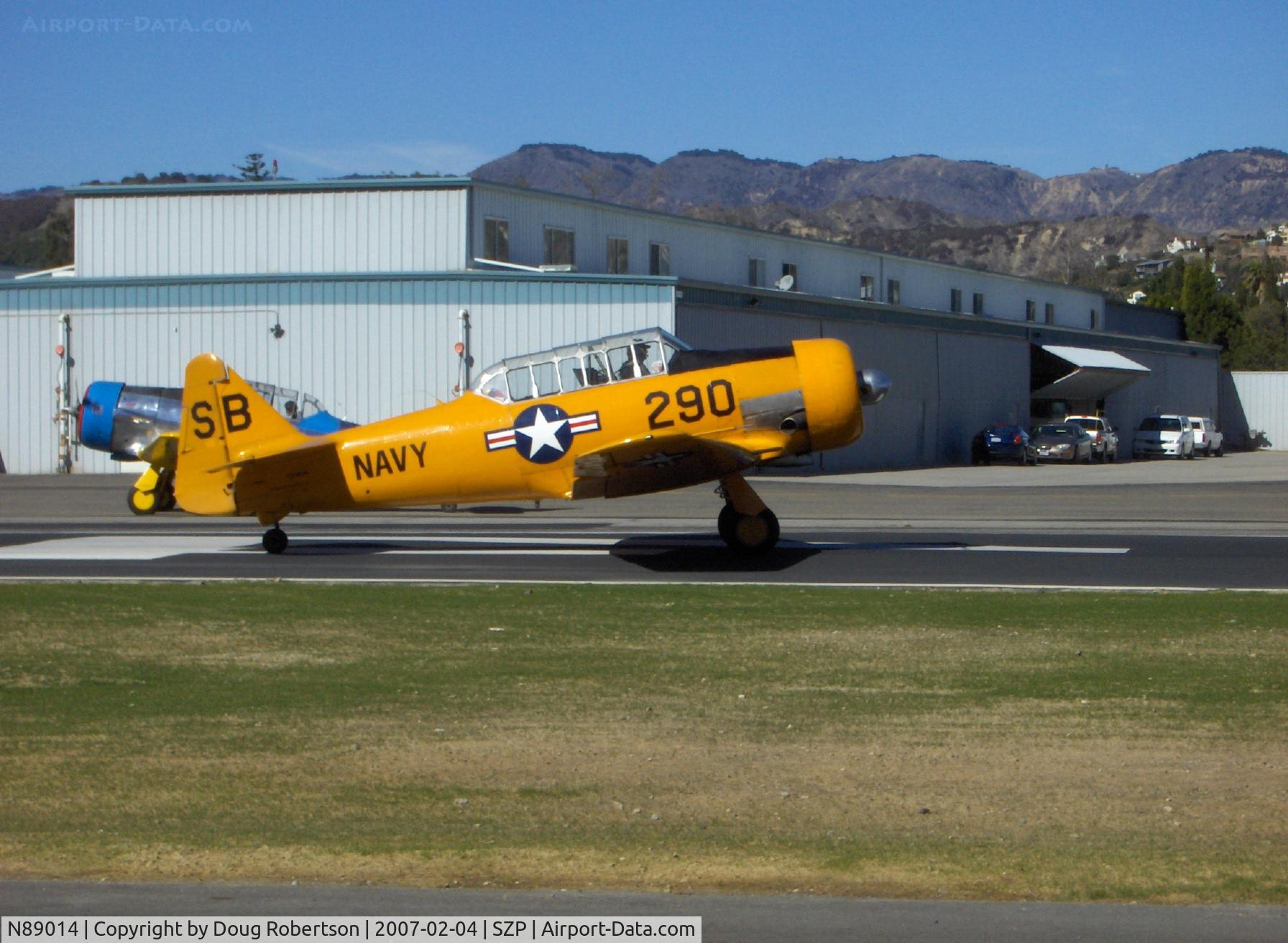 N89014, 1943 North American SNJ-5 Texan Texan C/N 84865, 1943 North American SNJ-5, P&W R-1340 600 Hp takeoff roll Rwy 04