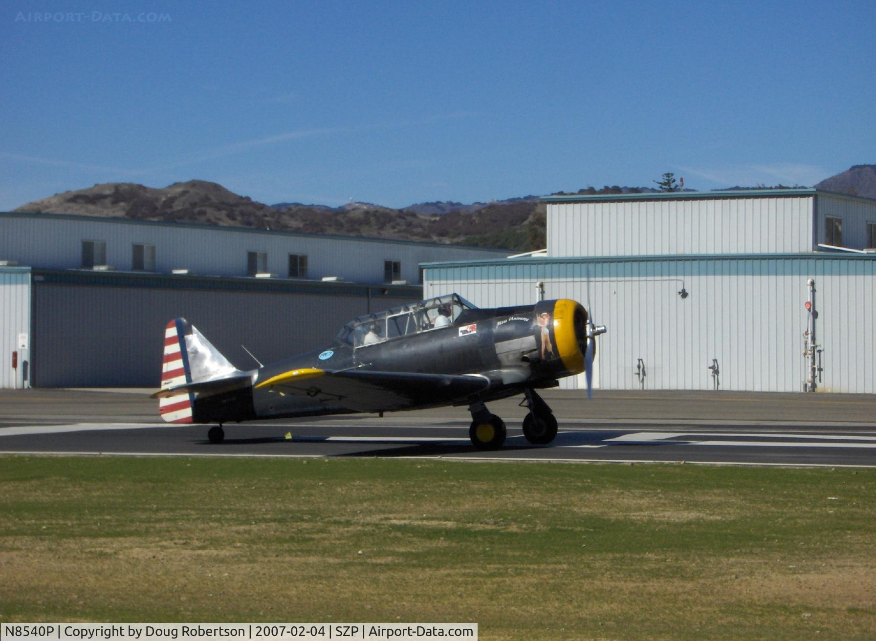 N8540P, 1942 North American AT-6D Texan C/N 42-81646-1, 1942 North American AT-6D 'Miss Universe', P&W R-1340 600 Hp, takeoff roll rwy 04