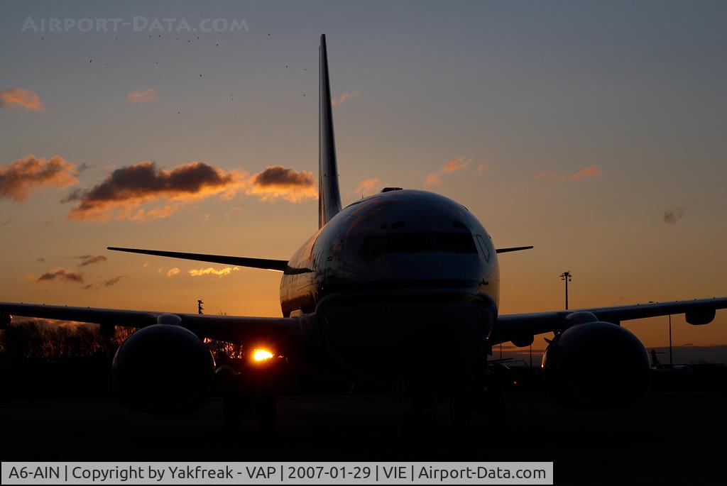 A6-AIN, 1999 Boeing 737-7Z5 BBJ C/N 29268, UAE Government Boeing 737-700