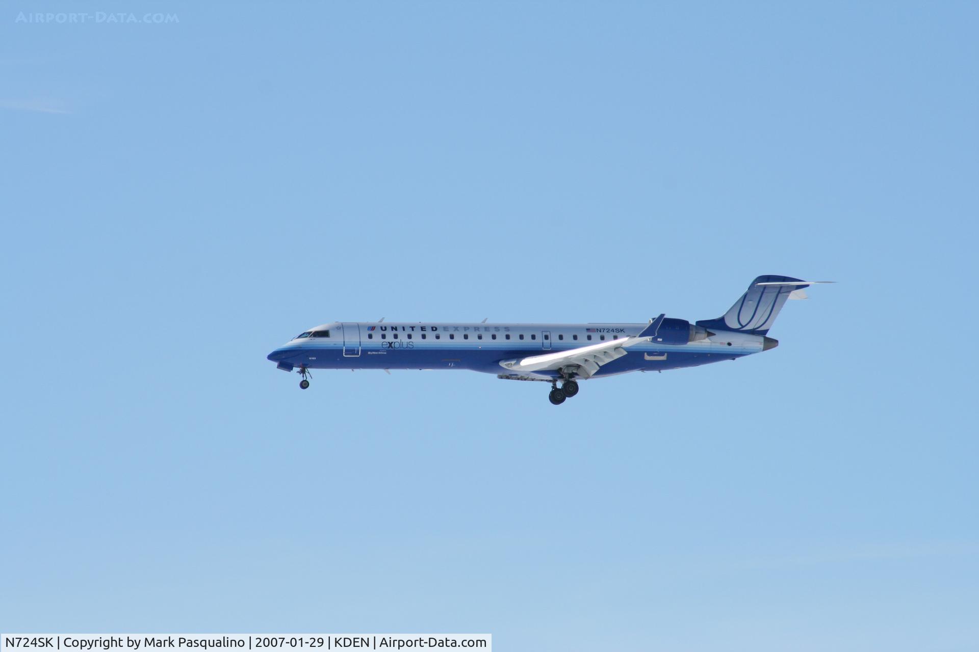 N724SK, 2004 Bombardier CRJ-700 (CL-600-2C10) Regional Jet C/N 10189, CL-600-2C10
