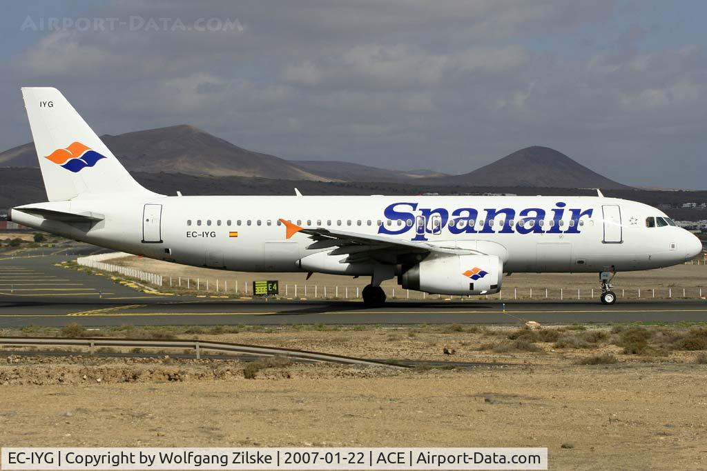 EC-IYG, 2004 Airbus A320-232 C/N 2210, visitor