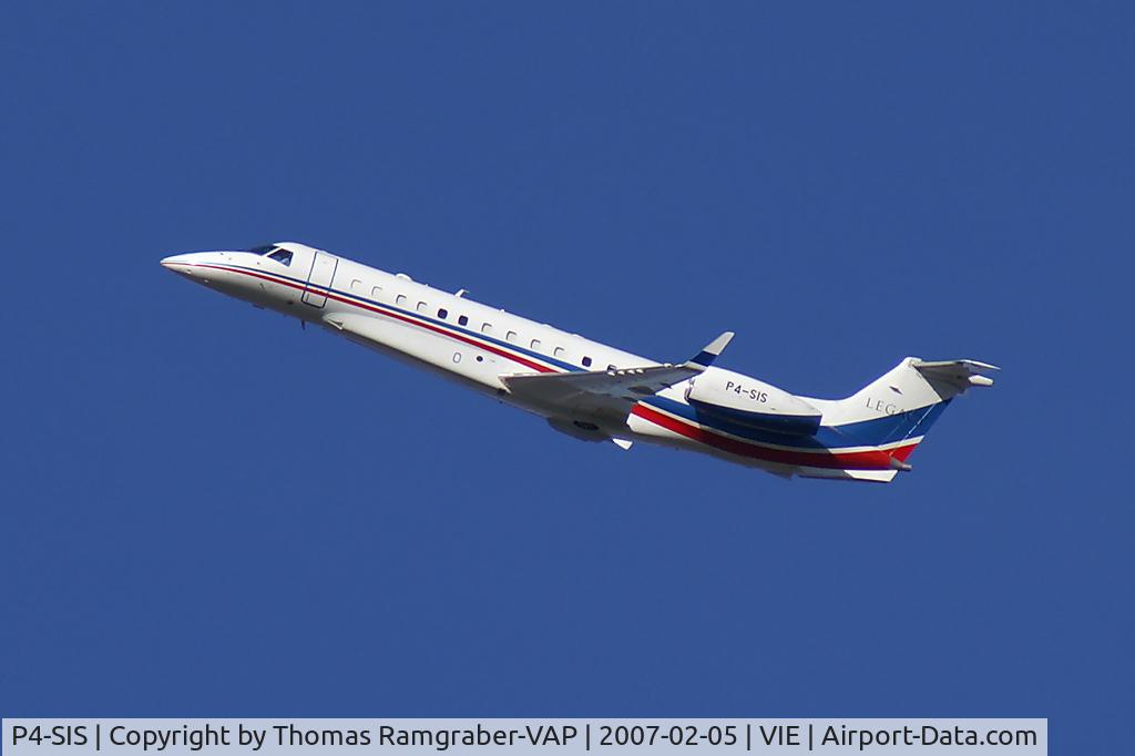 P4-SIS, Embraer EMB-135BJ Legacy C/N 14500586, private Embraer 135