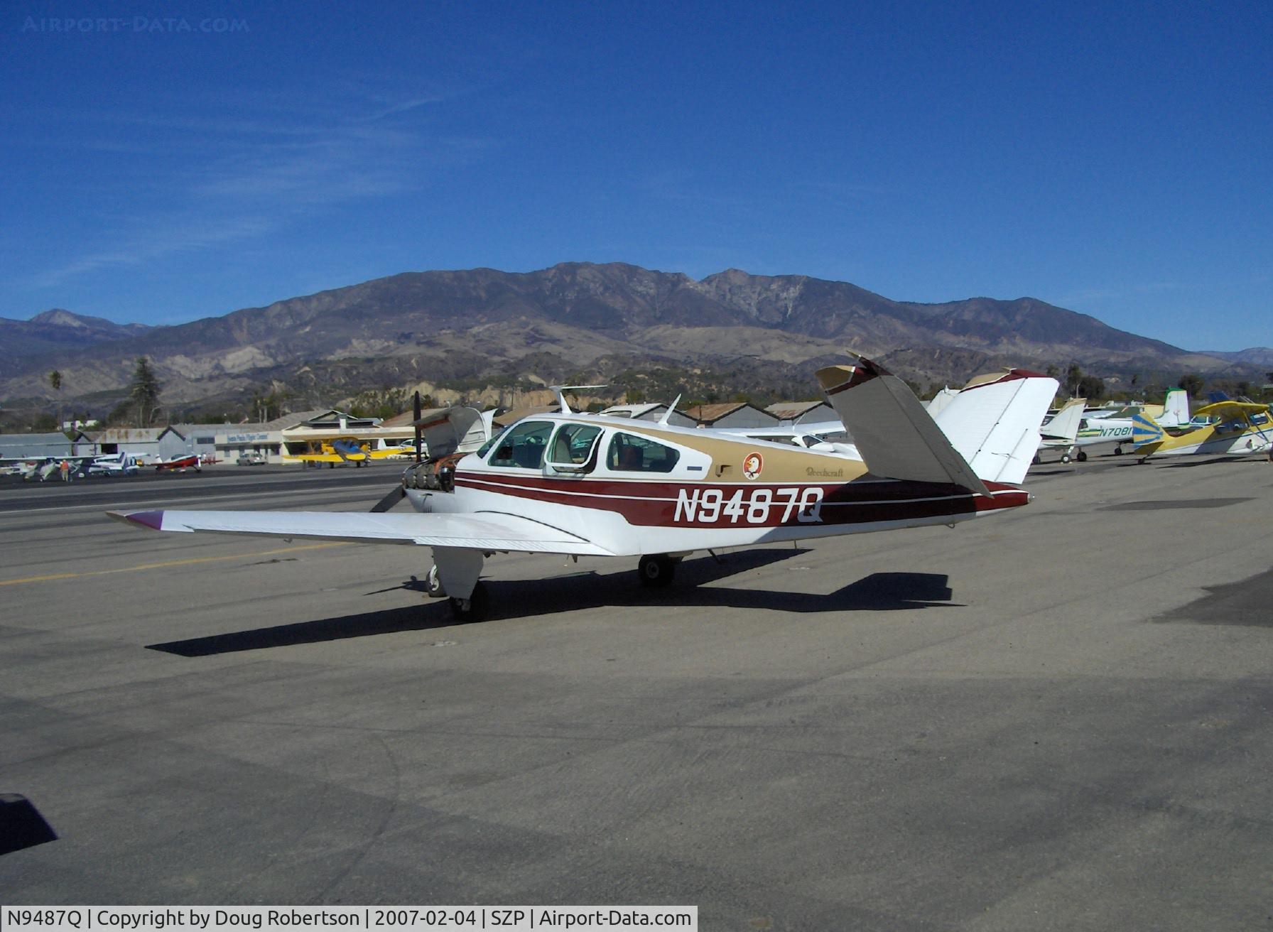 N9487Q, 1972 Beech V35B Bonanza C/N D-9333, 1972 Beech V35B BONANZA, Continental IO-520-B 285 Hp, transient parking