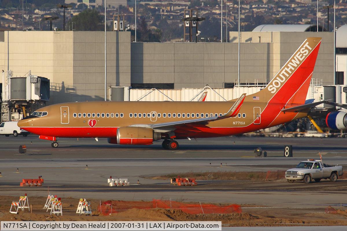N771SA, 2000 Boeing 737-7H4 C/N 27879, Southwest Airlines N771SA (FLT SWA2280) from Lambert St Louis Int'l (KSTL) taxiing after arrival on RWY 25R.