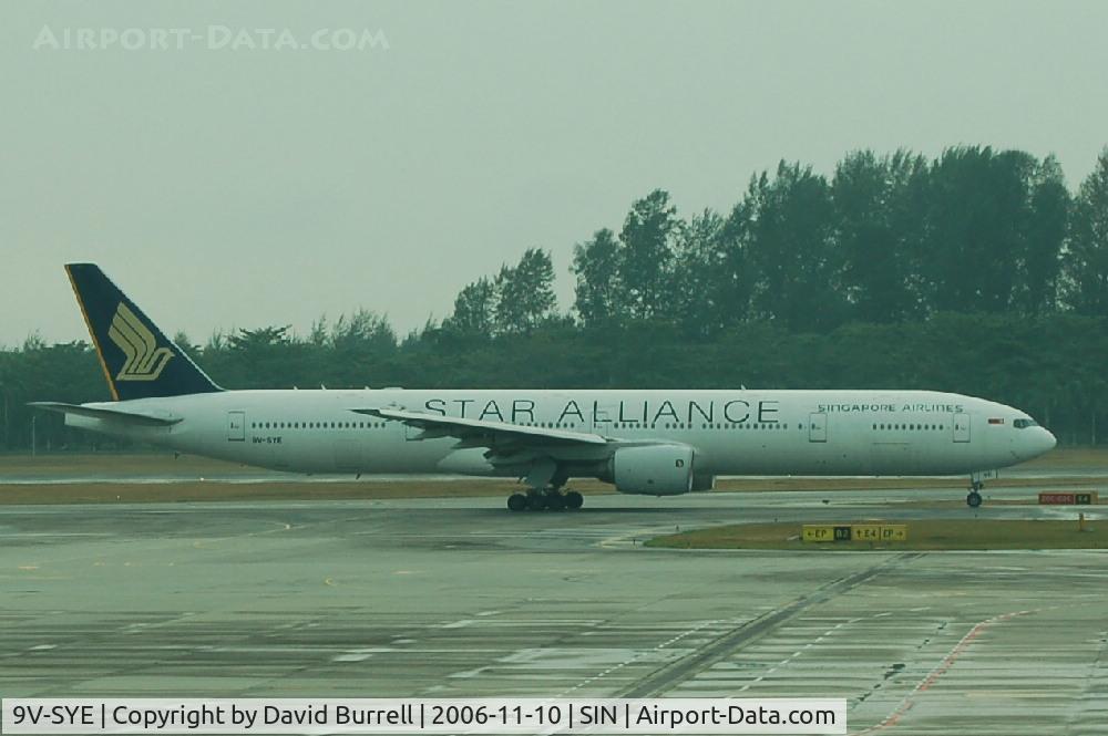 9V-SYE, 1999 Boeing 777-312 C/N 28531, Singapore Airlines - Taxiing