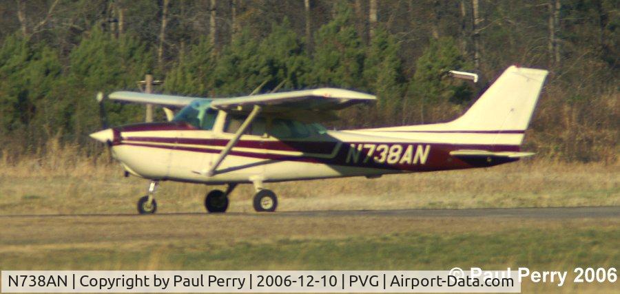 N738AN, 1977 Cessna 172N C/N 17269826, On the roll amidst a practice session