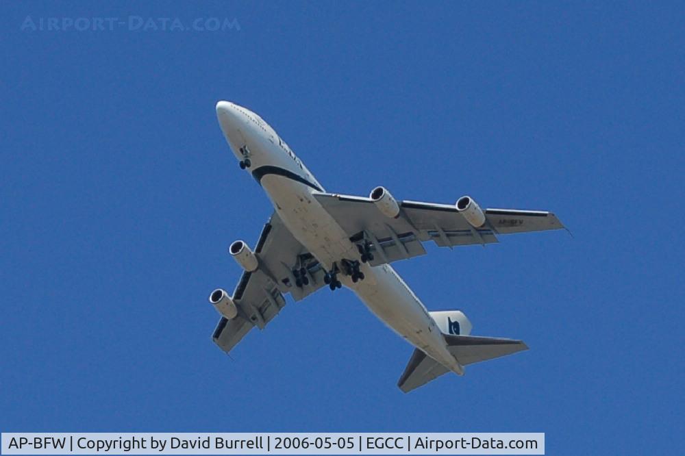AP-BFW, 1985 Boeing 747-367 C/N 23221, PIA - Landing