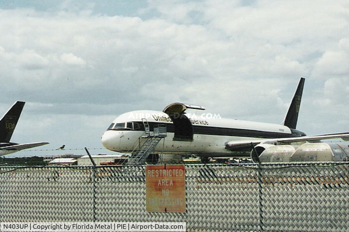 N403UP, 1987 Boeing 757-24APF C/N 23725, UPS 757-200
