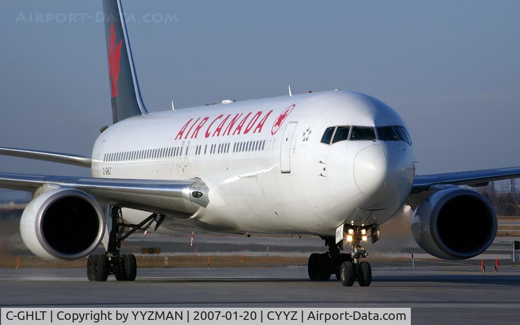 C-GHLT, 2001 Boeing 767-333 C/N 30850, Taxing to the infield