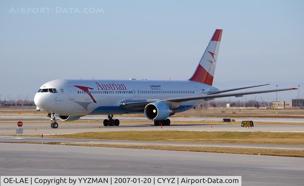 OE-LAE, 2000 Boeing 767-3Z9/ER C/N 30383, Taxing to the infield
