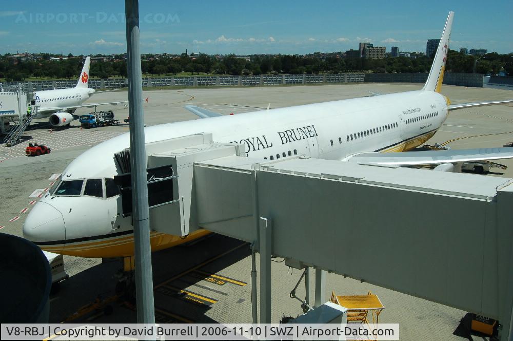 V8-RBJ, 1992 Boeing 767-33A/ER C/N 25533, Royal Brunei