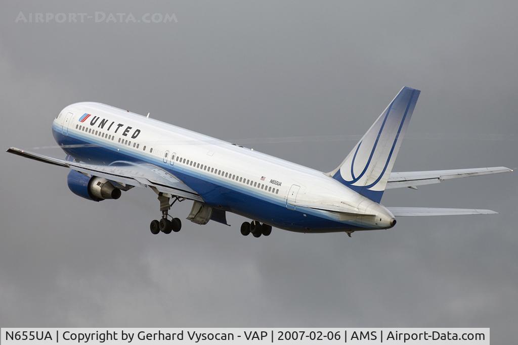 N655UA, 1992 Boeing 767-322/ER C/N 25393, good by Kaagbaan
