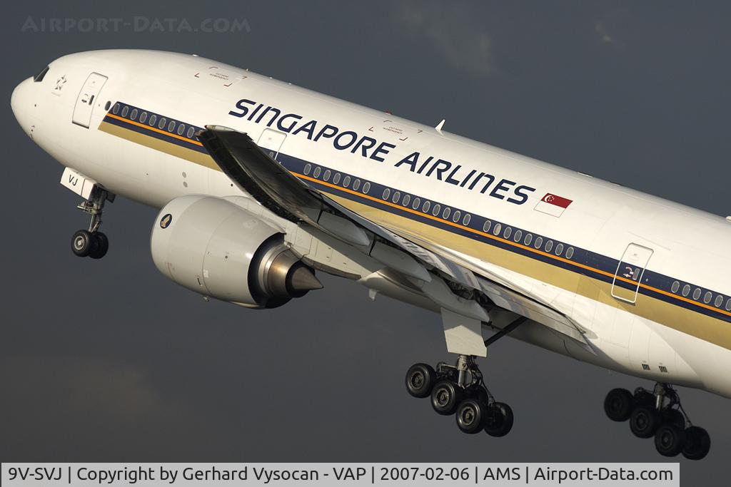9V-SVJ, 2002 Boeing 777-212/ER C/N 32335, good by Kaagbaan