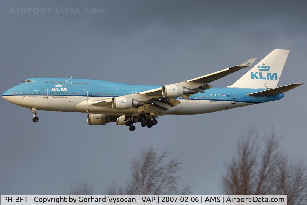 PH-BFT, 1997 Boeing 747-406BC C/N 28459, new Spot for evening approaches