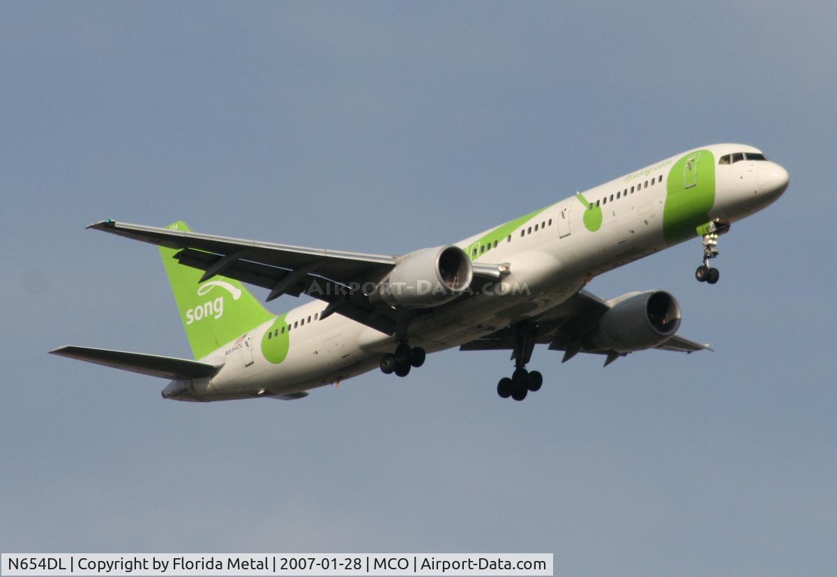 N654DL, 1990 Boeing 757-232 C/N 24394, Song