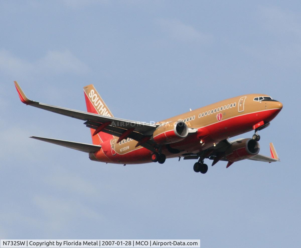 N732SW, 1999 Boeing 737-7H4 C/N 27864, Southwest 737-700