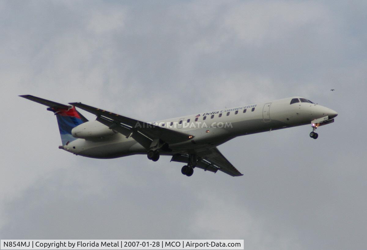 N854MJ, 2002 Embraer ERJ-145LR (EMB-145LR) C/N 145490, Delta Connection
