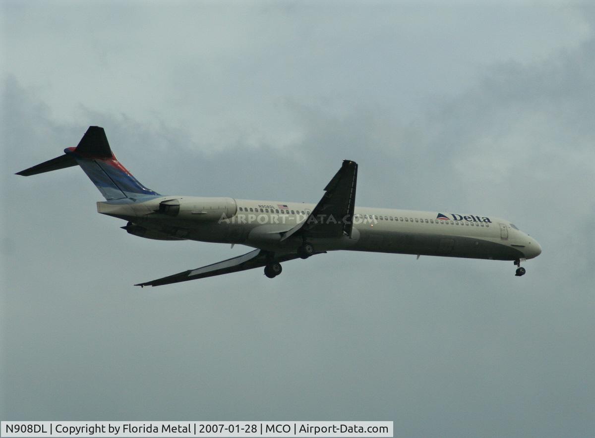 N908DL, 1987 McDonnell Douglas MD-88 C/N 49539, Delta MD-88