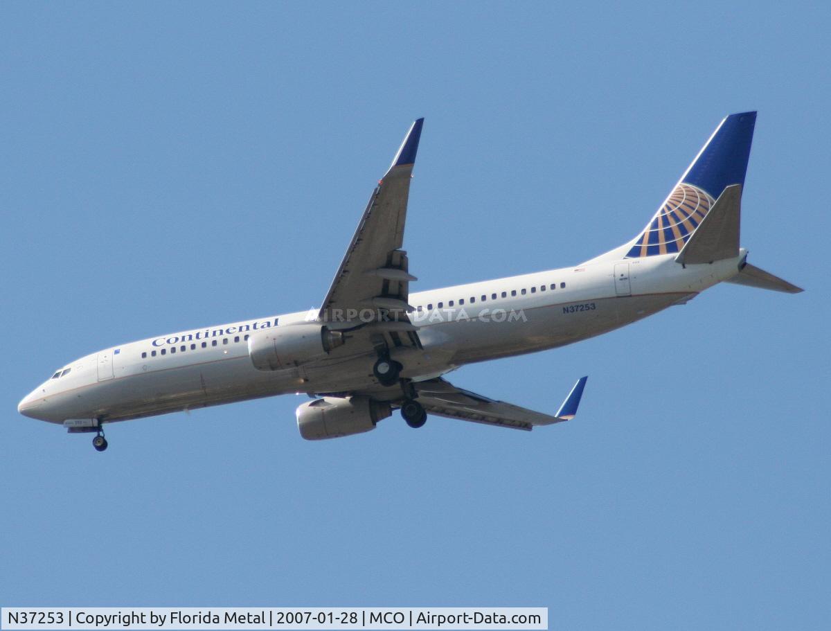 N37253, 2000 Boeing 737-824 C/N 30584, Continental 737