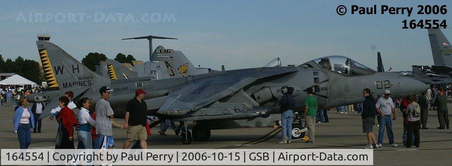 164554, McDonnell Douglas AV-8B+ Harrier II C/N 239, The late afternoon crowds