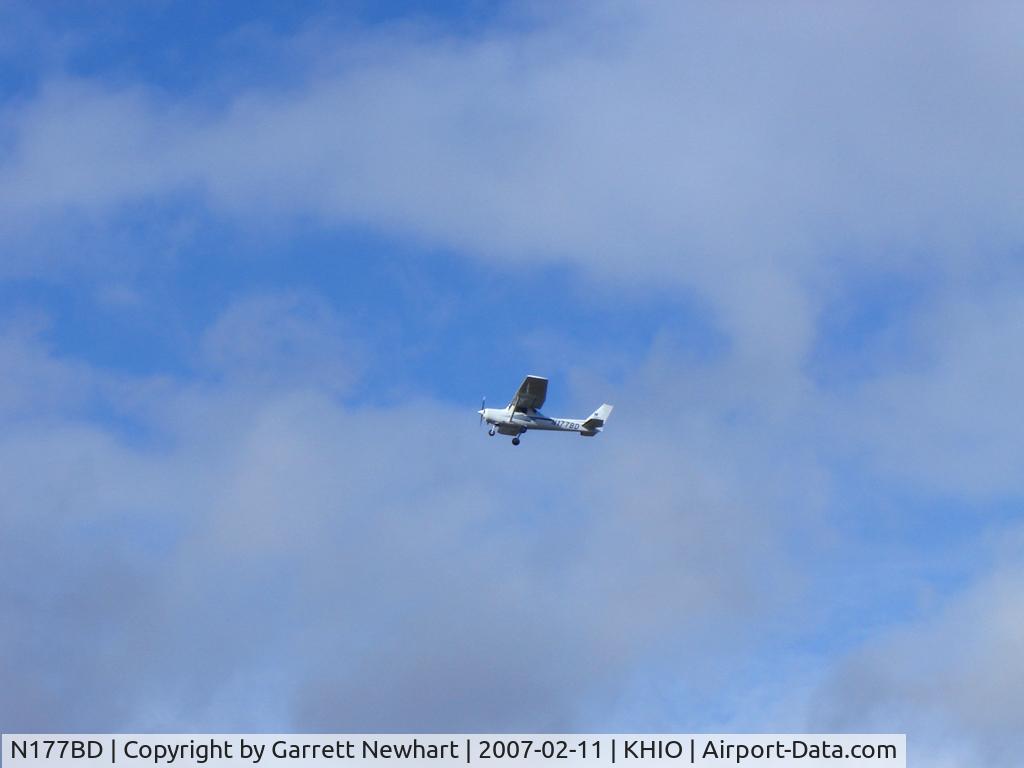 N177BD, 1978 Cessna 152 C/N 15281660, Doing patterns at KHIO
