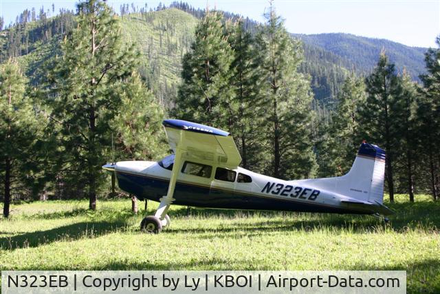 N323EB, 1968 Cessna A185E Skywagon 185 C/N 1851399, Cessna 185E parked next to campground at