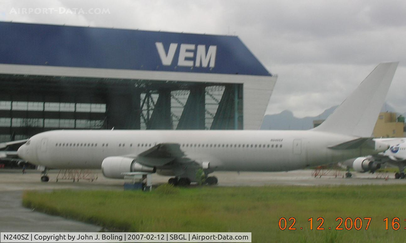 N240SZ, 1988 Boeing 767-375 C/N 24086, Boeing 767-300 at VEM ramp, Rio de Janeiro