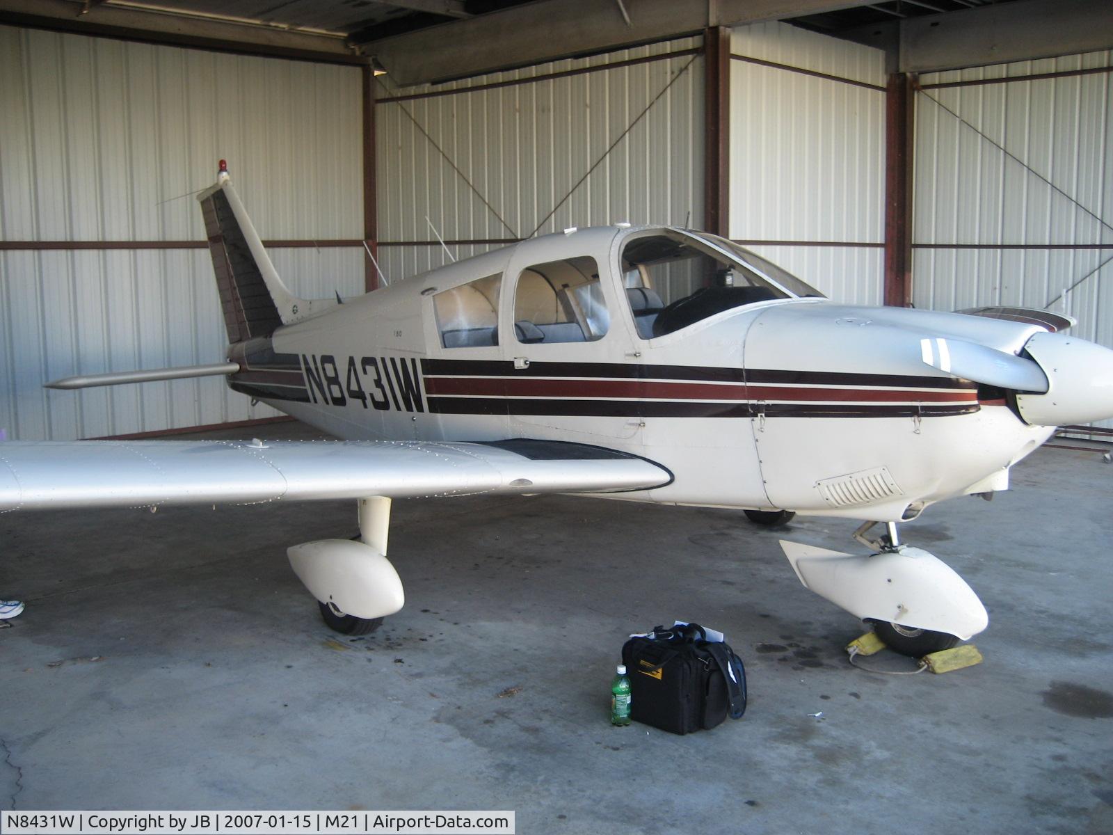 N8431W, 1965 Piper PA-28-180 Cherokee C/N 28-2661, Cherokee 180