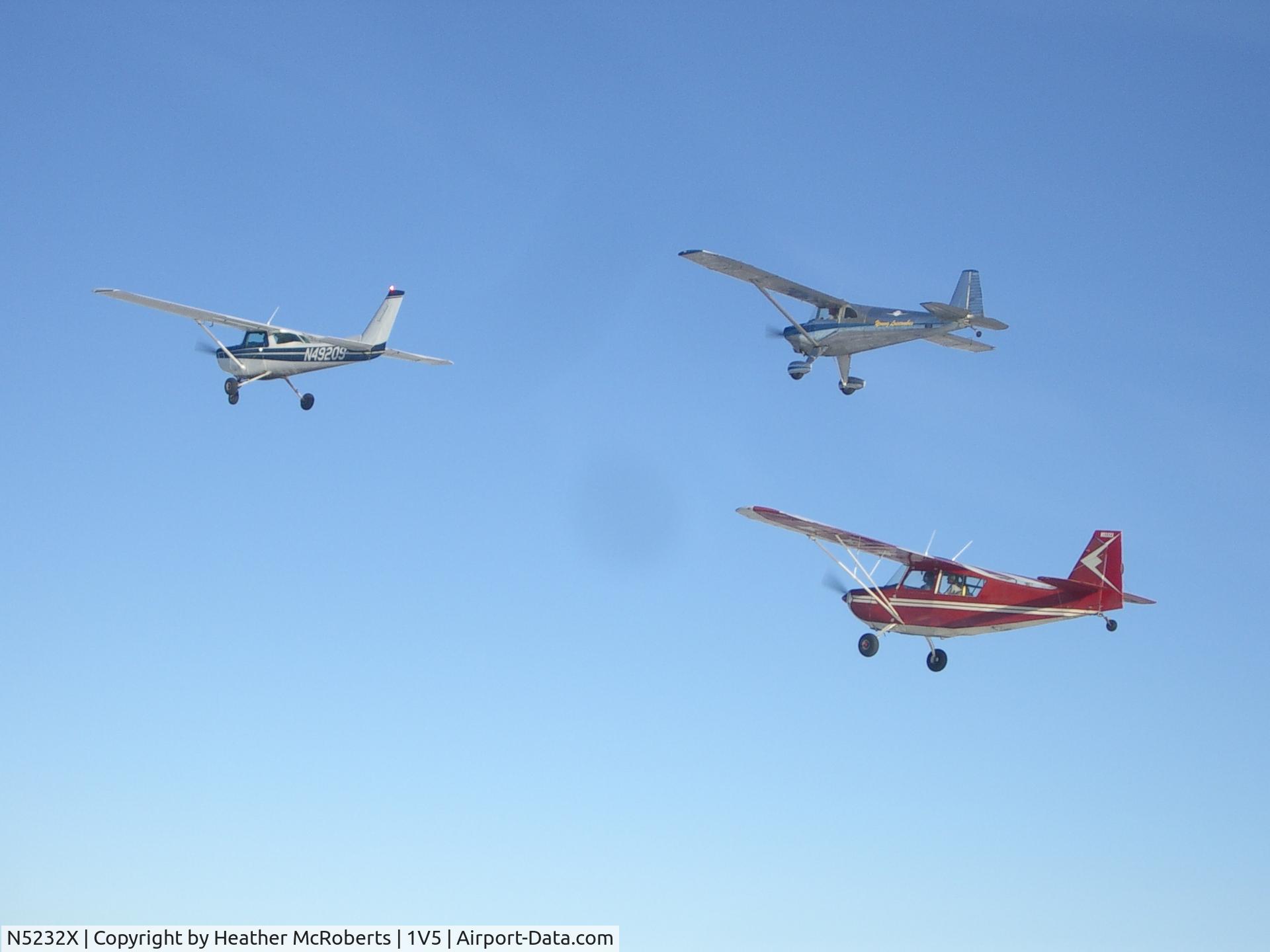 N5232X, 1969 Champion 7KCAB C/N 210, N5232X, and formation flying.