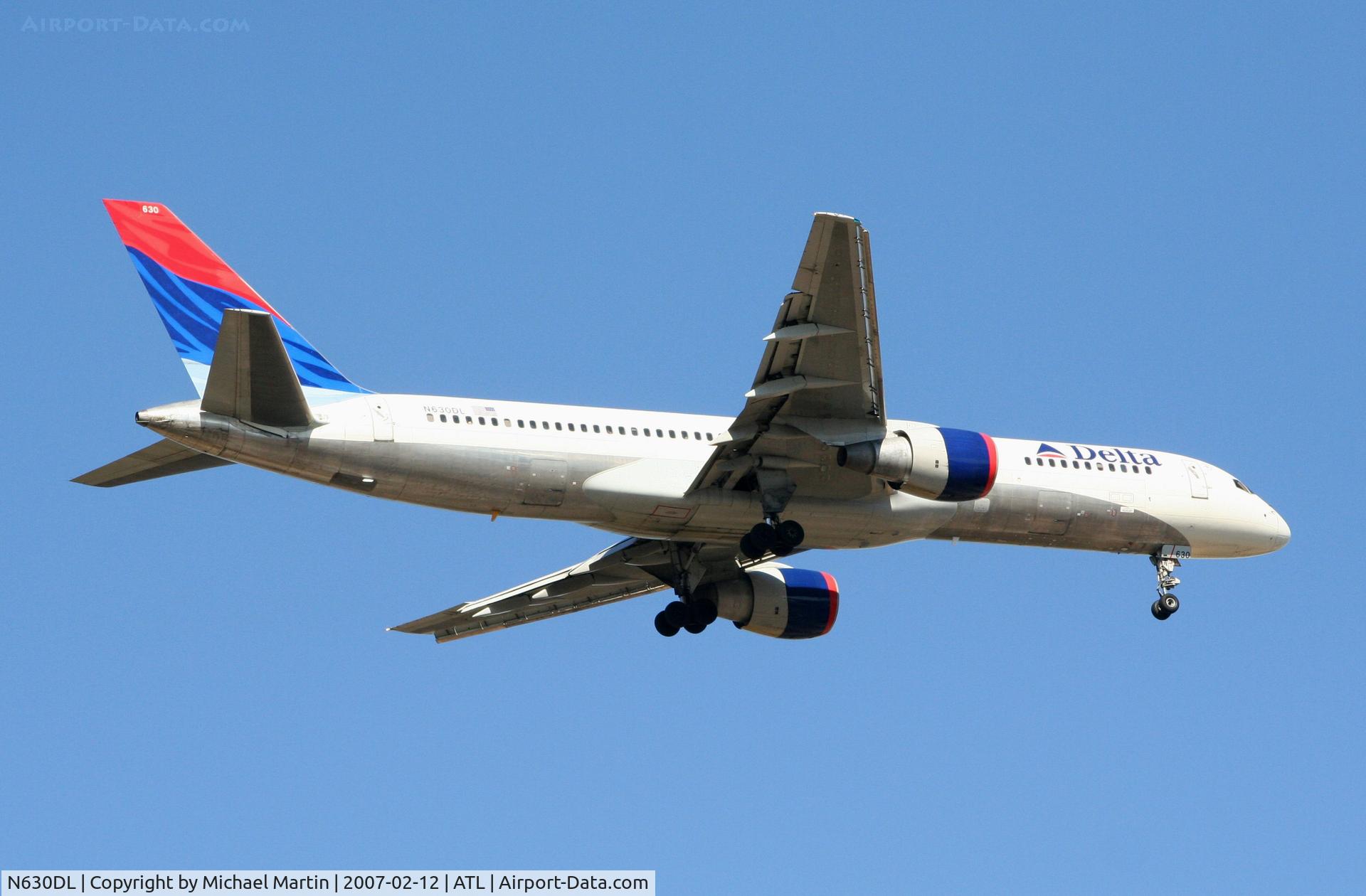 N630DL, 1987 Boeing 757-232 C/N 22920, Over the numbers of 9R