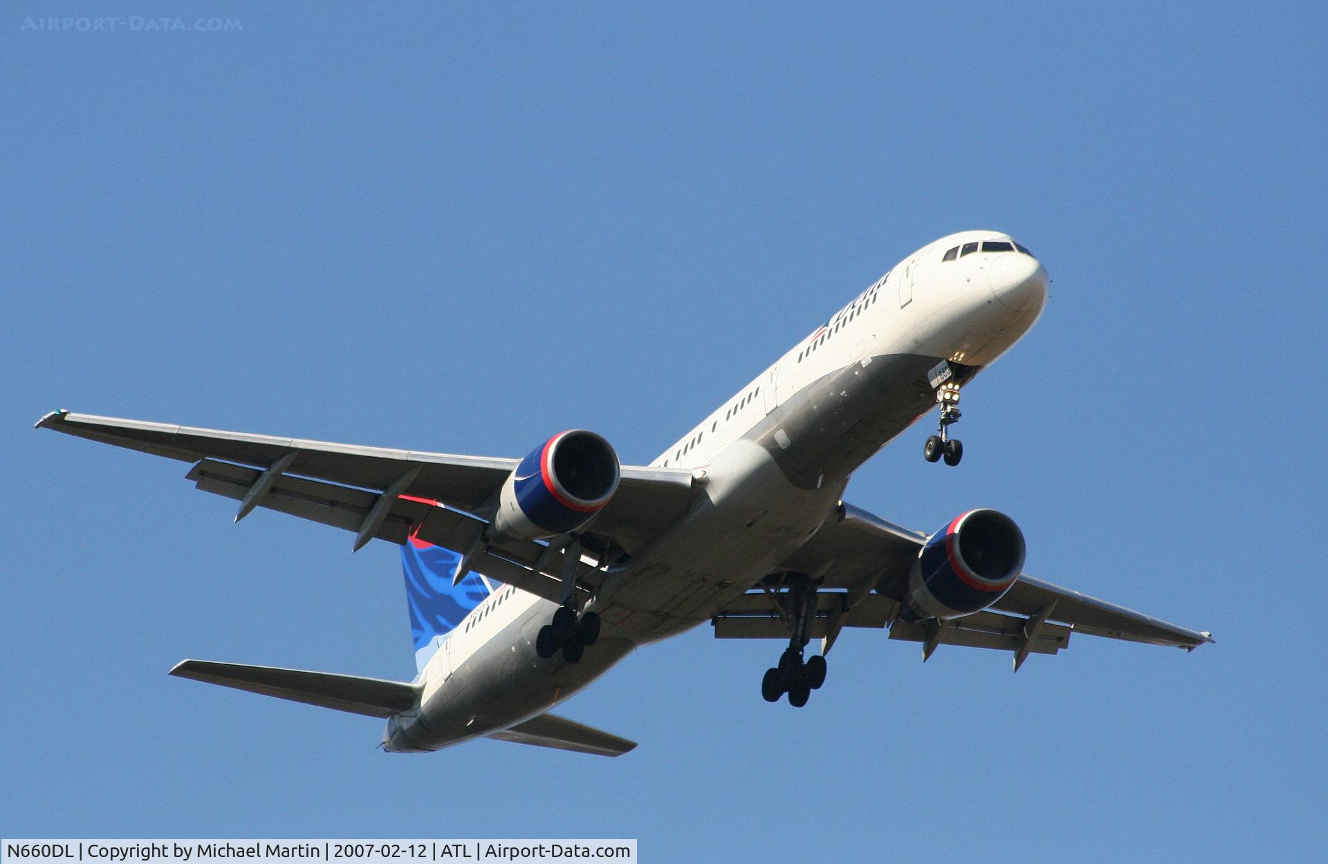 N660DL, 1990 Boeing 757-232 C/N 24422, On final for Runway 9R