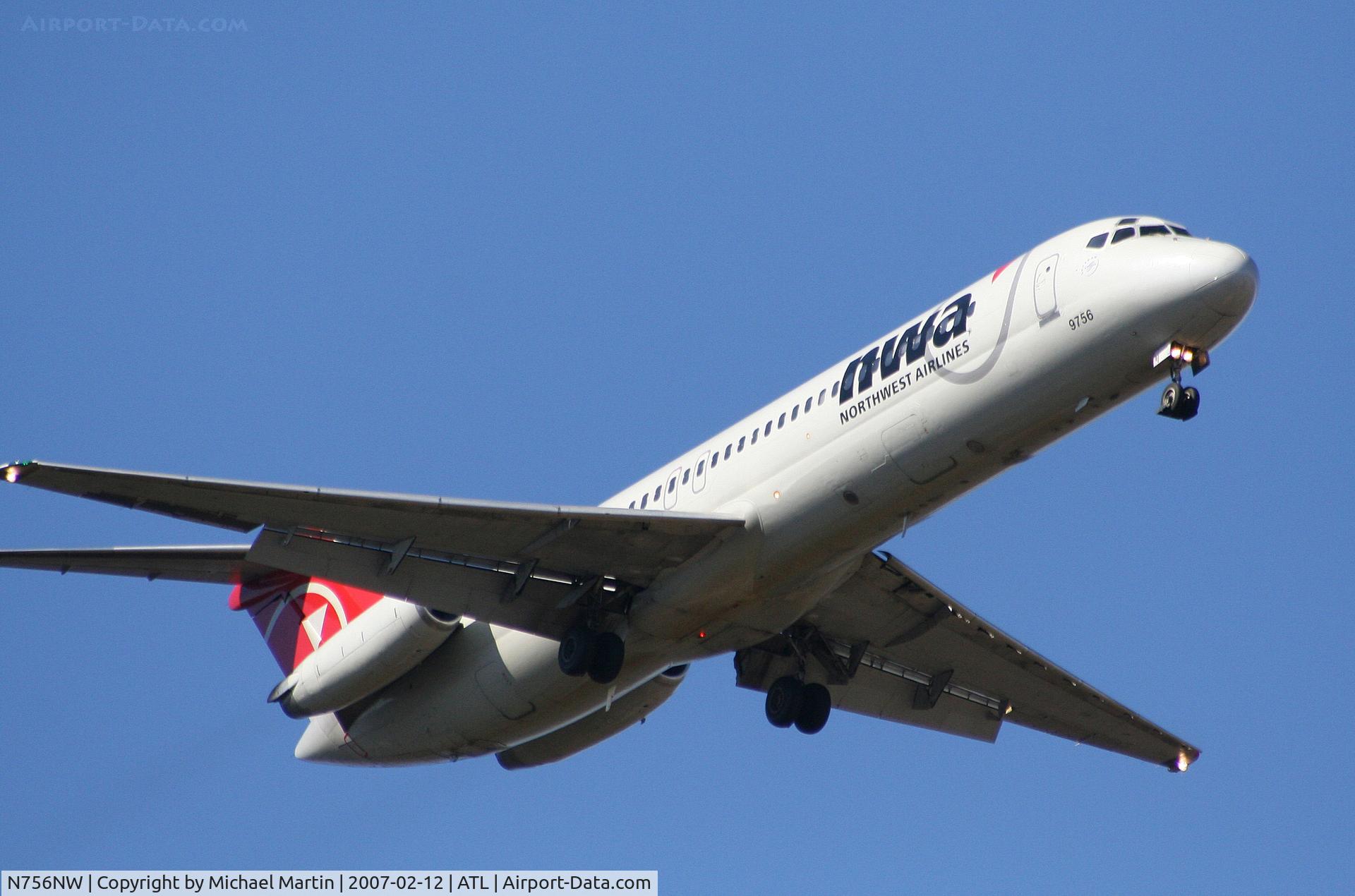 N756NW, 1968 Douglas DC-9-41 C/N 47180, On final for Runway 9R