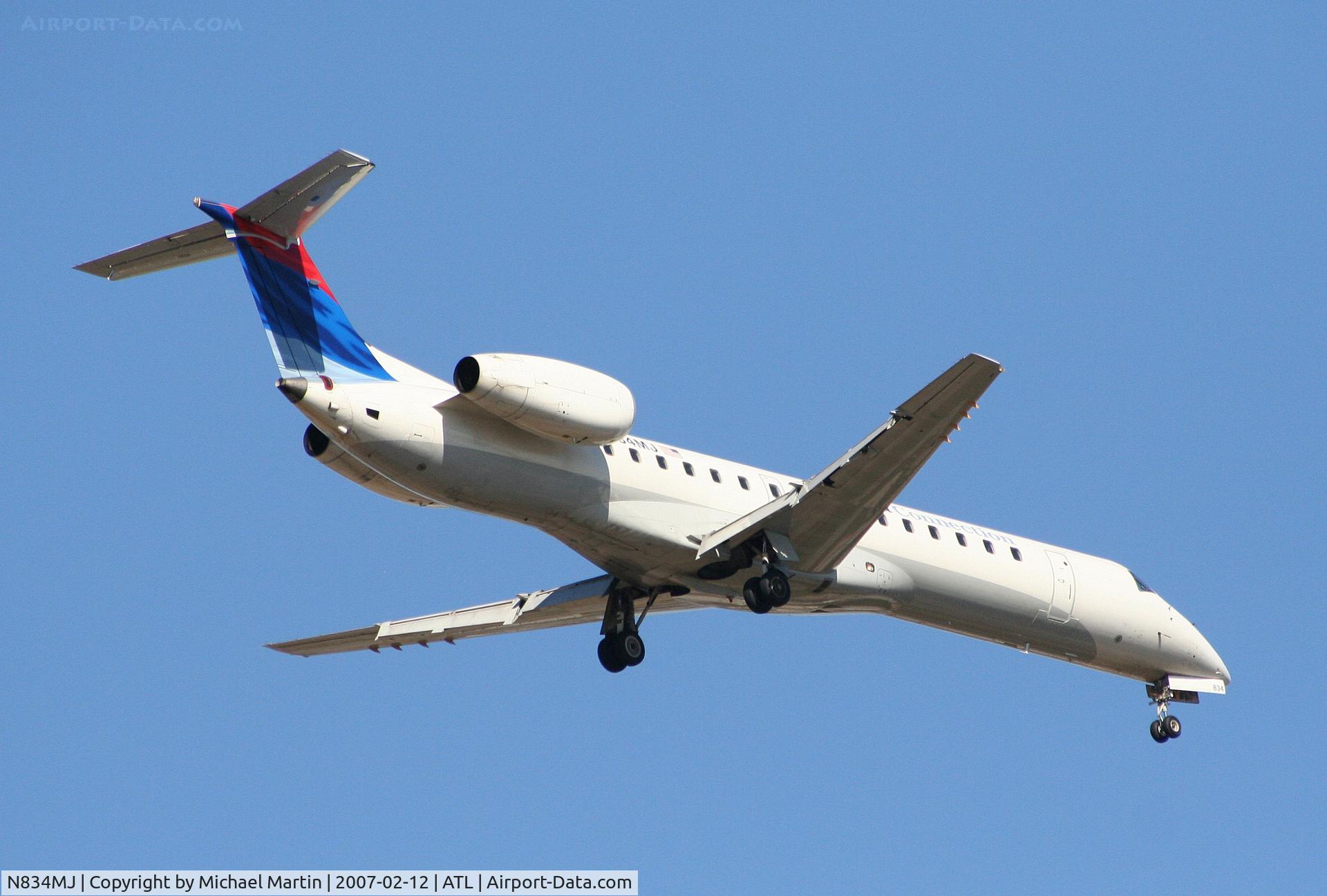N834MJ, 2000 Embraer EMB-145LR C/N 145340, Over the numbers of 9R