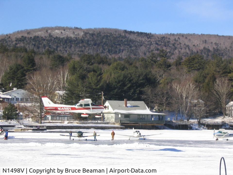 N1498V, 1974 Cessna 172M C/N 17263628, Cessna 172 landing on ice at Alton Bay, Feb 2007