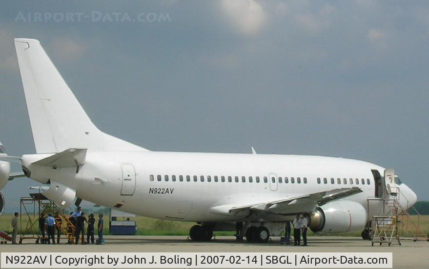 N922AV, 1990 Boeing 737-53A C/N 24922, APU repairs piror to second test flight by B. Burns and J. Boling